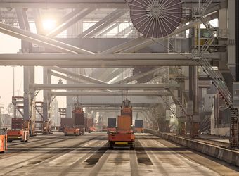 Port automation istock 1051821196