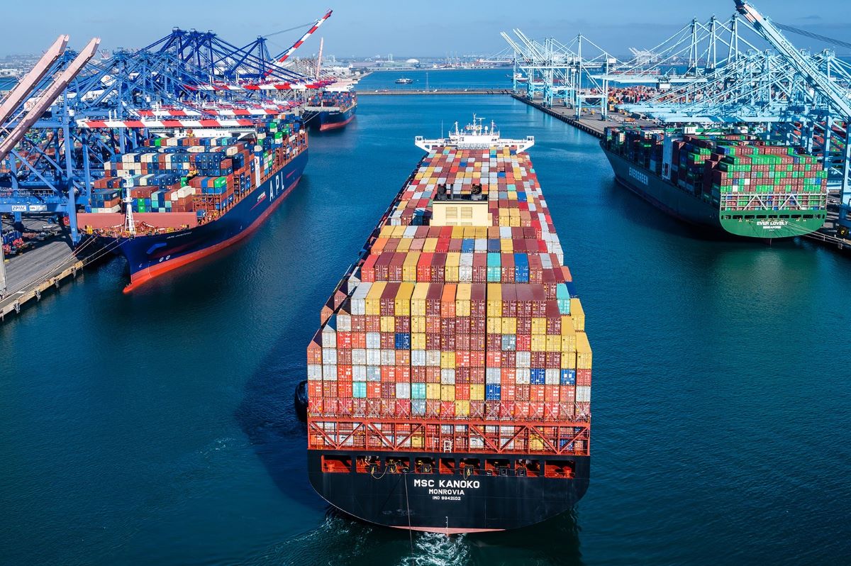 Port of los angeles pier 300 channel aerial credit port of los angeles